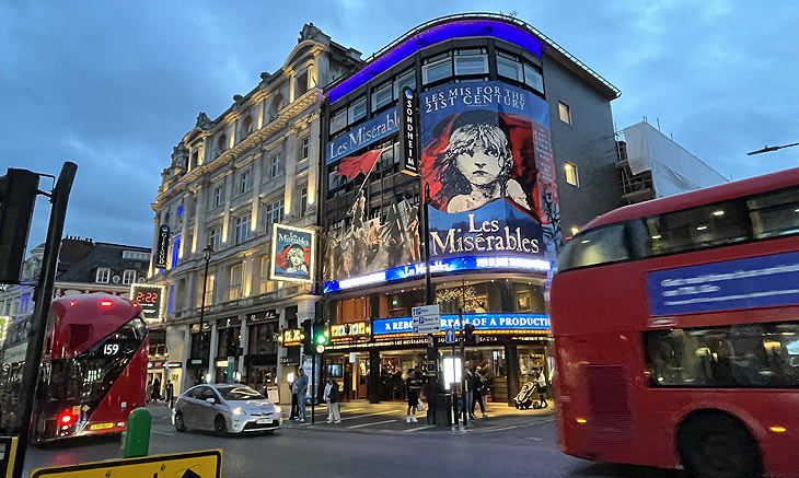 „Les Misérables“ im Sondheim Theatre - seit Jahren ein Hit im Londoner West-End (©Foto: Gaby Hildenbrandt)